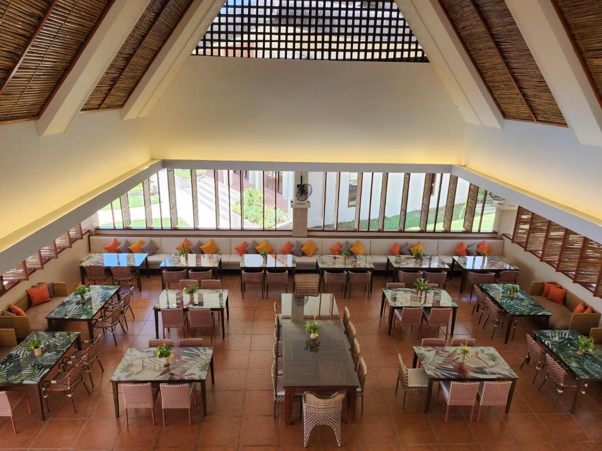 Costa Celine Beach Resort Kinablangan Exteriér fotografie